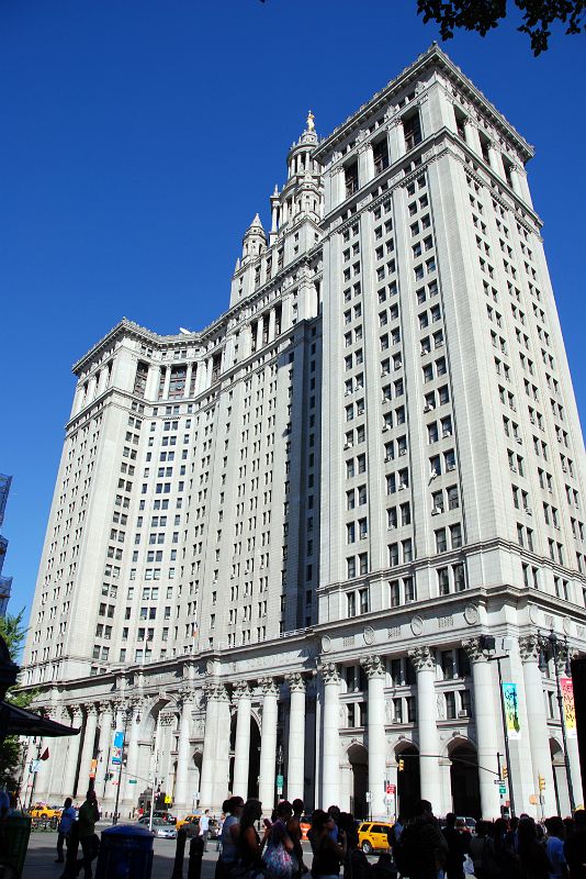 06-2 Manhattan Municipal Building In The New York Financial District